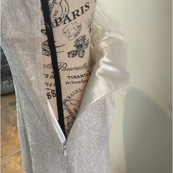 Icy-Webbed Sequin Criss-Cross Back Dress - Picture 5 of 11